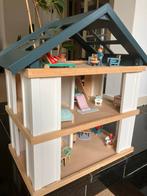 Houten poppenhuis - inclusief inrichting, Kinderen en Baby's, Speelgoed | Poppenhuizen, Ophalen, Gebruikt, Poppenhuis