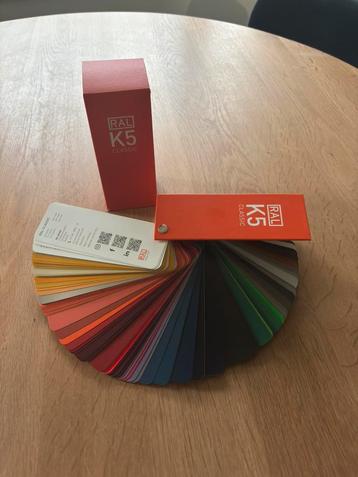 RAL kleurenwaaier K5 beschikbaar voor biedingen