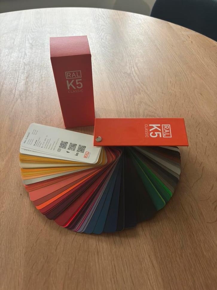 RAL kleurenwaaier K5, Hobby en Vrije tijd, Schilderen, Zo goed als nieuw, Overige typen, Ophalen of Verzenden