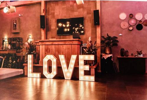 Love letters te huur, Hobby en Vrije tijd, Feestartikelen | Verhuur, Nieuw, Geboorte of Huwelijk, Ophalen