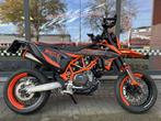 KTM 690 SMC R ABS 2022, Bedrijf, SuperMoto