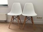 Twee prachtige Vitra Eames eetkamerstoelen - Z.G.A.N., Huis en Inrichting, Ophalen, Zo goed als nieuw, Wit, Kunststof