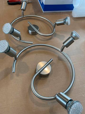 2 Moderne Metalen Plafondlampen met Spots beschikbaar voor biedingen