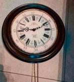 Antieke Wandklok met Slinger, Ophalen of Verzenden