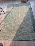 Vloerkleed groen geometrisch, Huis en Inrichting, Stoffering | Tapijten en Kleden, Ophalen, 200 cm of meer, Zo goed als nieuw
