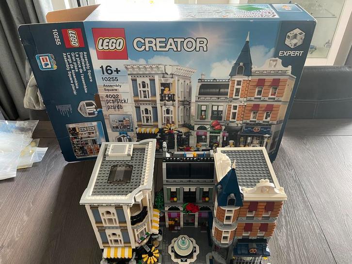 LEGO 10255 Creator Expert Assembly Square, Kinderen en Baby's, Speelgoed | Duplo en Lego, Zo goed als nieuw, Lego, Complete set
