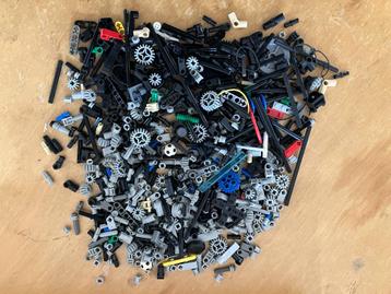 LEGO : technische onderdelen beschikbaar voor biedingen