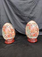 2.Chinese porseleine eieren hoog circa 19 cm , diam. Circa 1, Ophalen