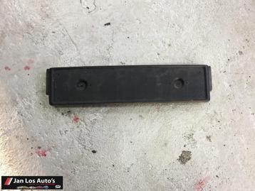Kentekenplaathouder voor Audi 80 B4 ('91-'95) 8A0807287D beschikbaar voor biedingen