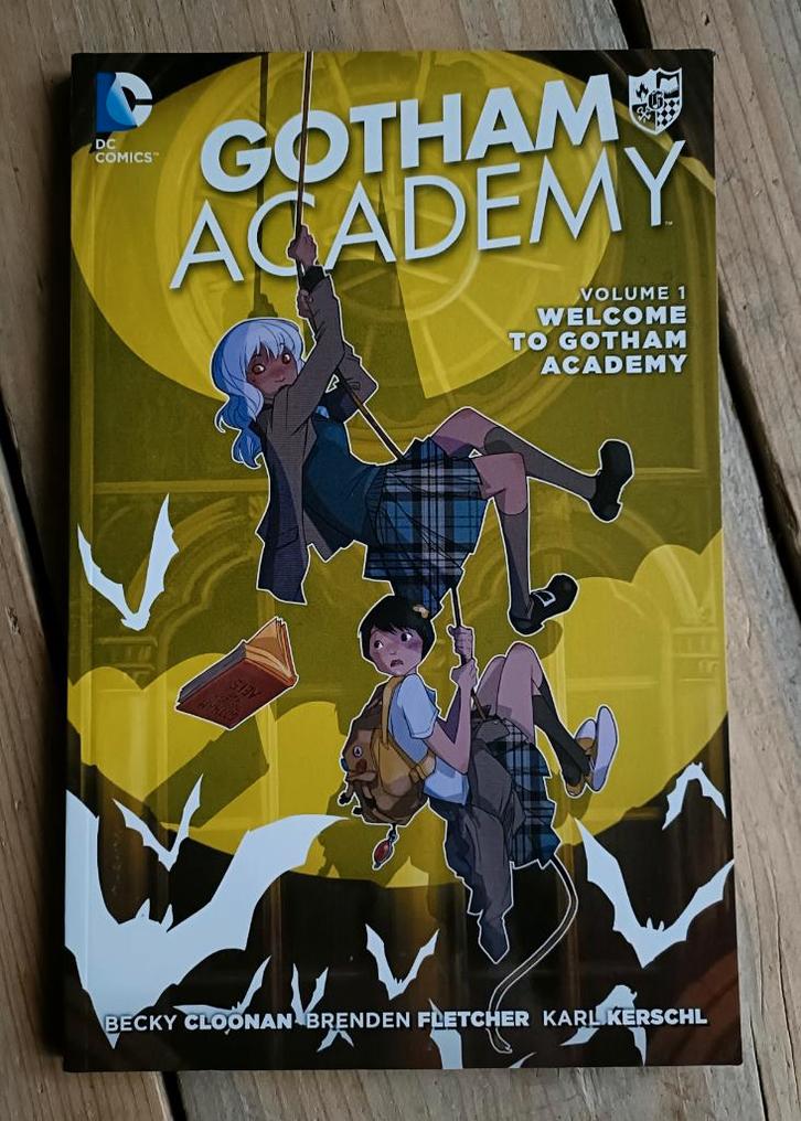 Gotham Academy TPB1 - Welcome To Gotham Academy, Boeken, Strips | Comics, Zo goed als nieuw, Eén comic, Amerika, Ophalen of Verzenden