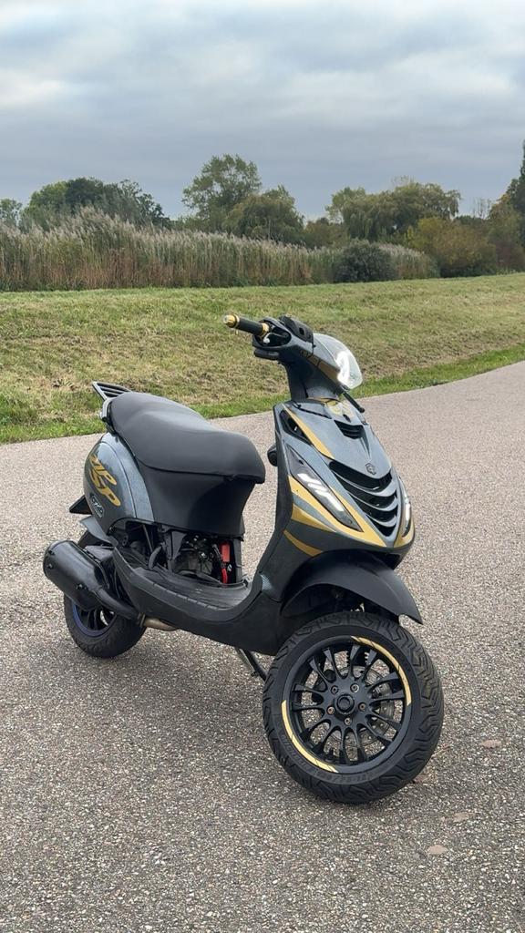 Zip 172cc getuned. (Op 2005 frame), Fietsen en Brommers, Brommeronderdelen | Scooters, Gebruikt, Piaggio, Frame, Ophalen of Verzenden