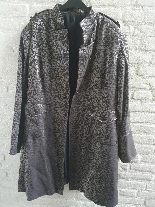 Metallic glanzend dessin Yoek jasje maat 52/54, Kleding | Dames, Grote Maten, Zo goed als nieuw, Jasje of Colbert, Zwart, Verzenden