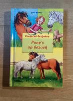 Ponyclub In Galop Pony’s op bezoek, Boeken, Kinderboeken | Jeugd | onder 10 jaar, Ophalen of Verzenden, Zo goed als nieuw