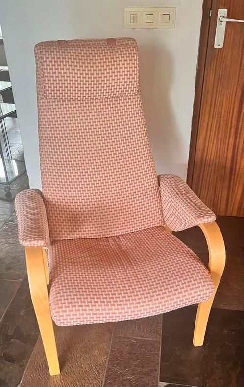 Vintage Fauteuil met Houten Frame, Huis en Inrichting, Fauteuils, Gebruikt, Hout, 50 tot 75 cm, 75 tot 100 cm, Ophalen
