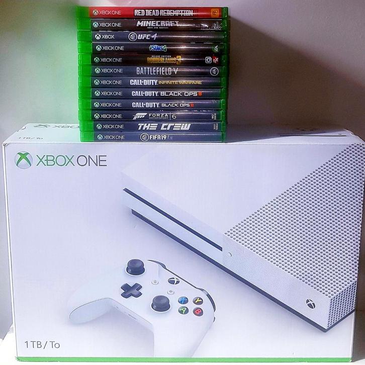 - Xbox One S/1TB/Boxed/Spellen -, Spelcomputers en Games, Spelcomputers | Xbox One, Zo goed als nieuw, Xbox One S, 1 TB, Met 1 controller