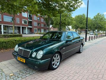 Mercedes-Benz E-Klasse E230 Sedan AUT Org NL 1e eigenaar beschikbaar voor biedingen