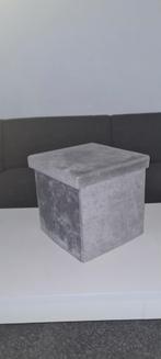 Grijze poef - Zo goed als nieuw!, Minder dan 50 cm, Vierkant, Minder dan 50 cm, Ophalen of Verzenden