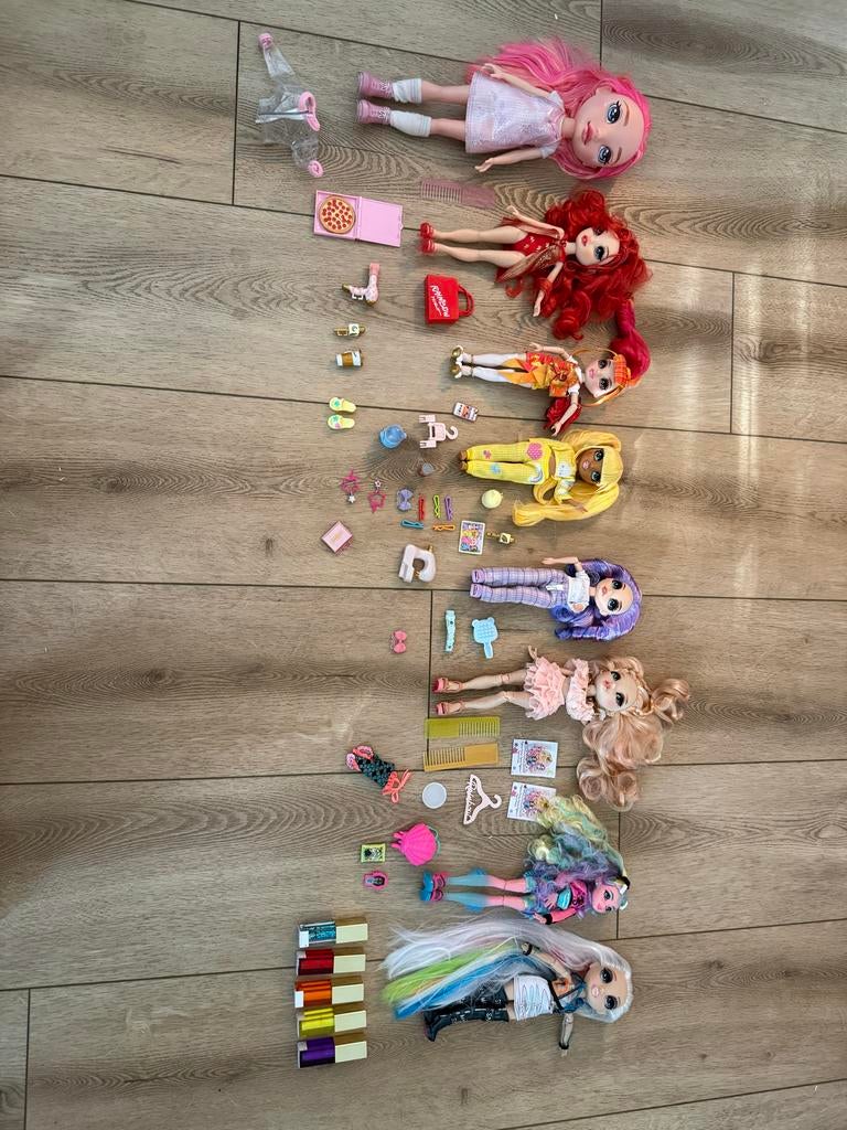 Rainbow High Poppen Collectie, Kinderen en Baby's, Speelgoed | Poppen, Ophalen of Verzenden, Zo goed als nieuw