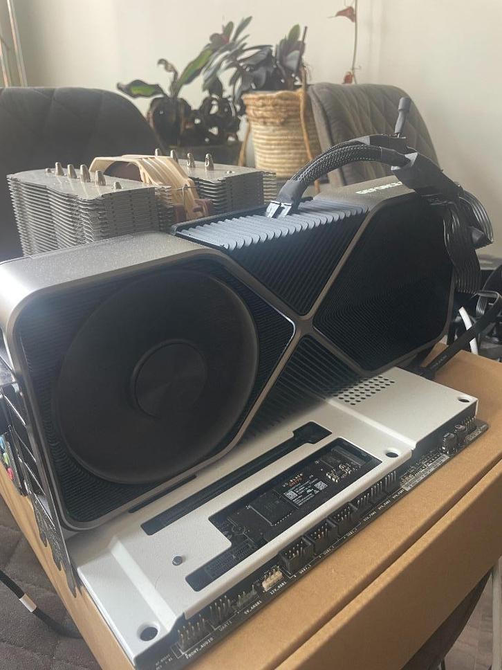 RTX 3090 Founders Edition, Computers en Software, Videokaarten, Zo goed als nieuw, Nvidia, PCI-Express 4.0, GDDR6, HDMI, DisplayPort