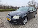 Volkswagen Jetta 2.0 FSI Nieuwe Distributie, Auto's, Stof, Beige, 4 cilinders, 1984 cc