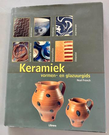 Keramiek vormen en glazuur gids (pottenbakken) Hardcover beschikbaar voor biedingen