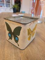 Oud blikje met vlinders - Decoratief, Ophalen, Minder dan 50 cm, Gebruikt, Overige materialen