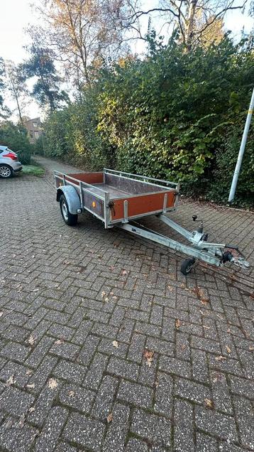 Aanhanger geremd enkelasser aanhangwagen 1300kg beschikbaar voor biedingen