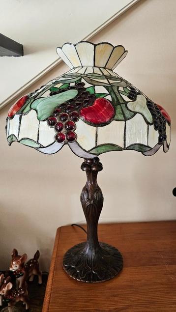 Prachtige Grote Tiffany lamp🌺In Mooie staat🎀Hoogte 61cm beschikbaar voor biedingen