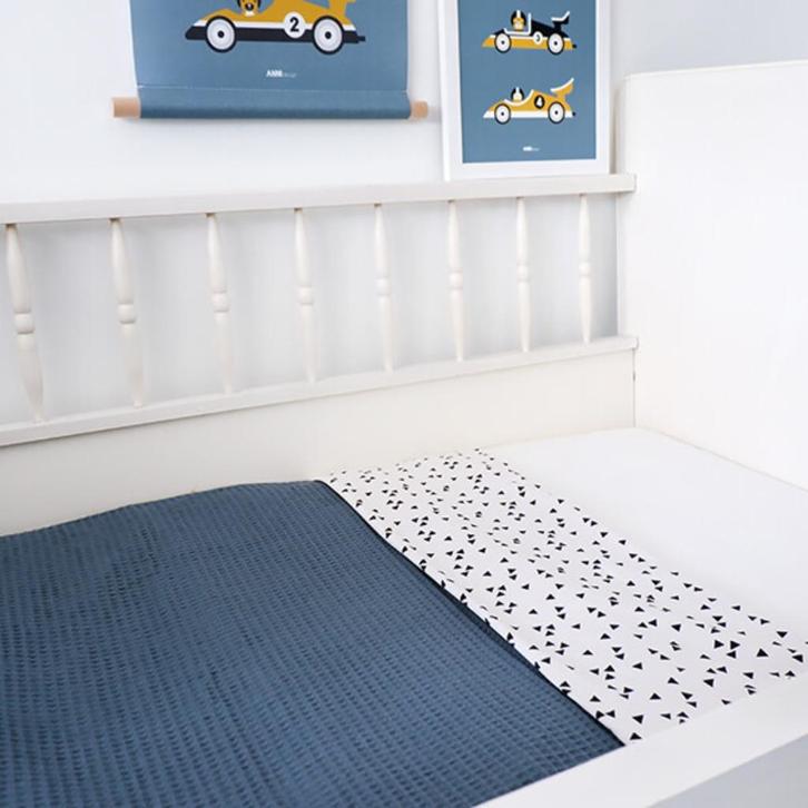 Ledikantdeken Wafelstof Triangel Donkerblauw ANNIdesign, Kinderen en Baby's, Kinderkamer | Beddengoed, Nieuw, Deken of Dekbed