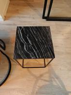 Marmer nachtkastje/ bijzettafel, Huis en Inrichting, Slaapkamer | Nachtkastjes, Ophalen, Minder dan 45 cm, Metaal of Aluminium