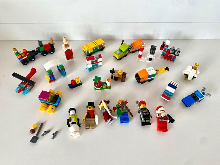 LEGO City Adventkalender 2021 (set 60303)., Kinderen en Baby's, Speelgoed | Duplo en Lego, Gebruikt, Lego, Losse stenen, Ophalen of Verzenden