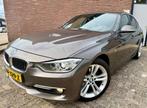BMW 3-serie 320i Luxury, Nwe Distributieketting (NL-auto NAP, Auto's, Automaat, Achterwielaandrijving, Gebruikt, 4 cilinders