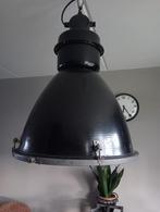 Vintage industriële fabrieks lamp, Huis en Inrichting, Industrieel, Metaal, Ophalen, 75 cm of meer