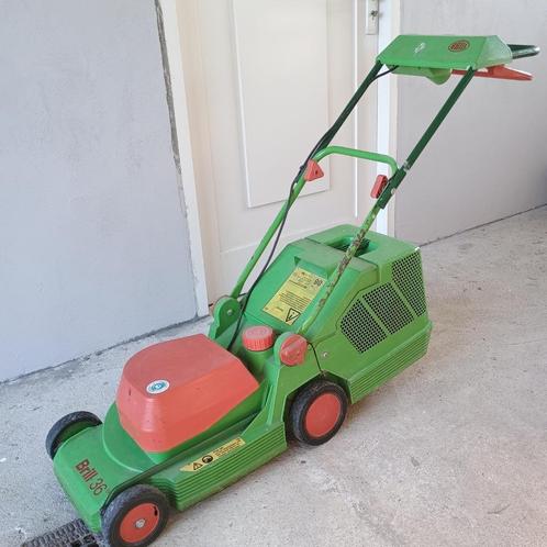 Electrische grasmaaier, Tuin en Terras, Grasmaaiers, Gebruikt, Elektrische grasmaaier, 30 t/m 39 cm, Cirkelmaaier, Opvangbak, Ophalen
