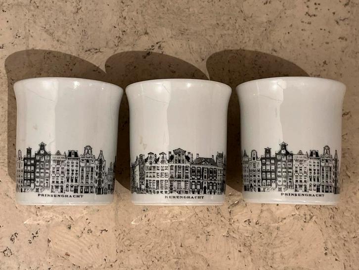 Amsterdam Mokken met Grachtenpand Motief, Huis en Inrichting, Keuken | Servies, Zo goed als nieuw, Kop(pen) en/of Schotel(s), Overige stijlen