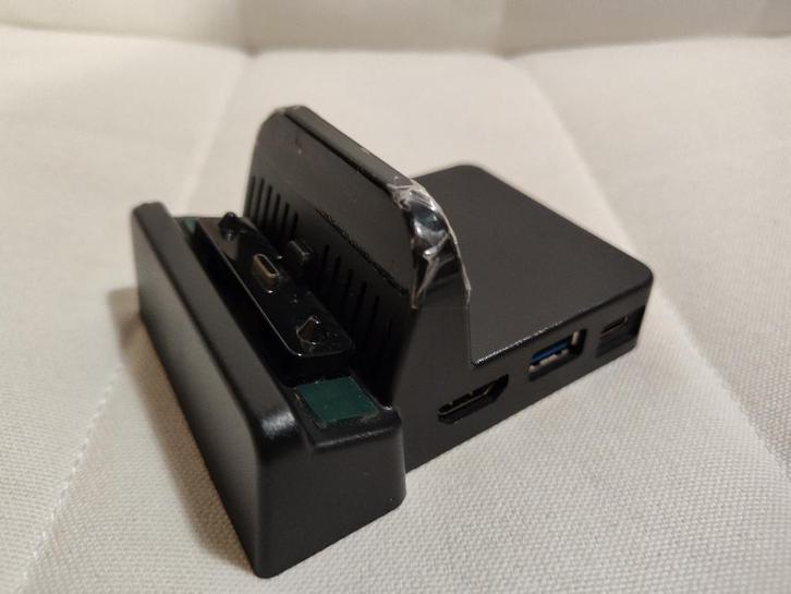 Nintendo Switch custom compacte originele dock, Spelcomputers en Games, Spelcomputers | Nintendo Consoles | Accessoires, Gebruikt