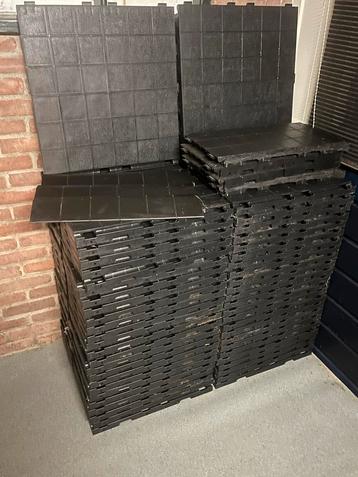 Isabella tegels 50 stuks 3 dorpels 4 halve tegels beschikbaar voor biedingen