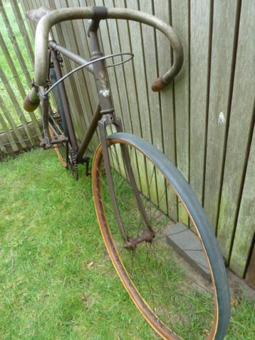 antieke fiets koersfiets oldtimer retro vintage rijwiel race beschikbaar voor biedingen