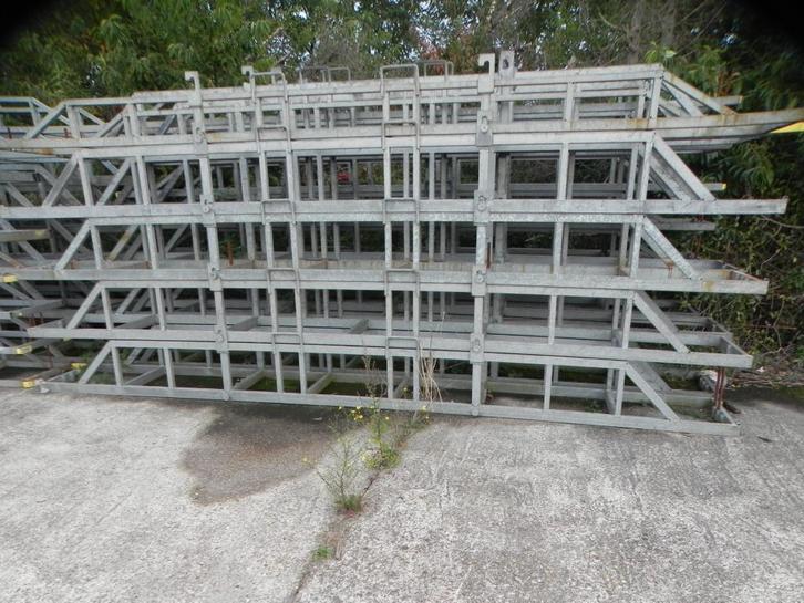 Langmateriaal containers 5.60 m, Doe-het-zelf en Verbouw, Buizen en Afvoer, Gebruikt, Rechte buis, Overige materialen, Minder dan 2 meter
