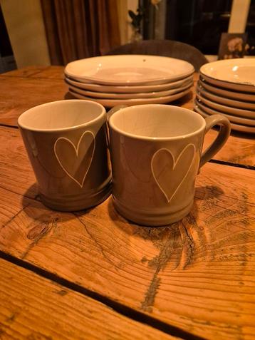 2 Bastion Collections mokken - lichtgrijs met hart beschikbaar voor biedingen