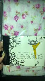 One size legging mooi nieuw €5, Kleding | Dames, Leggings, Maillots en Panty's, Ophalen of Verzenden, Nieuw, Wit, Legging