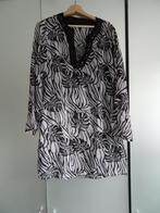 tuniek zwart wit met leuke bies maat M, Maat 38/40 (M), Wit, Ophalen of Verzenden, Merkloos