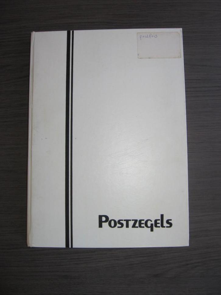 Nederland. Voorraadboek met zegels en blokken. Postfris., Postzegels en Munten, Postzegels | Volle albums en Verzamelingen, Nederland