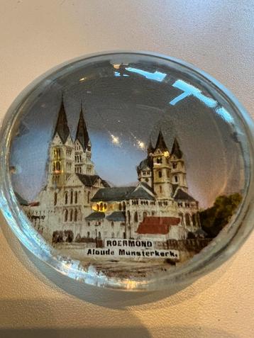 Presse Papier Paperweight Munsterkerk Roermond beschikbaar voor biedingen