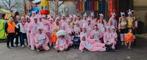 Loopgroep carnavalskleding. 29 konijnenpakken, Ophalen