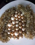 Gouden kerstslingers en ballen, Diversen, Kerst, Ophalen of Verzenden, Zo goed als nieuw