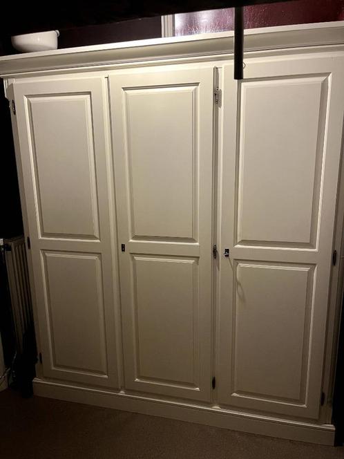 Grote landelijke kledingkast, Huis en Inrichting, Kasten | Kledingkasten, Zo goed als nieuw, 200 cm of meer, 150 tot 200 cm, 75 cm of meer