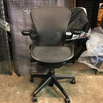 Bureaustoel Herman Miller Aeron B full options posture fit beschikbaar voor biedingen