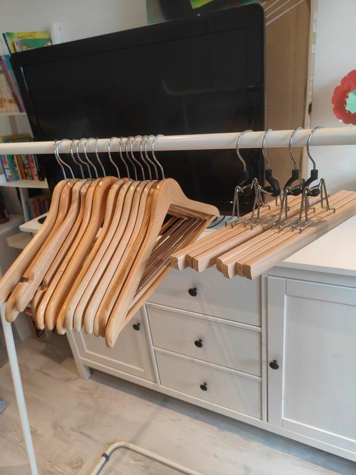 Kledinghangers set: Hout, broekstok & rok, Huis en Inrichting, Overige Huis en Inrichting, Ophalen of Verzenden
