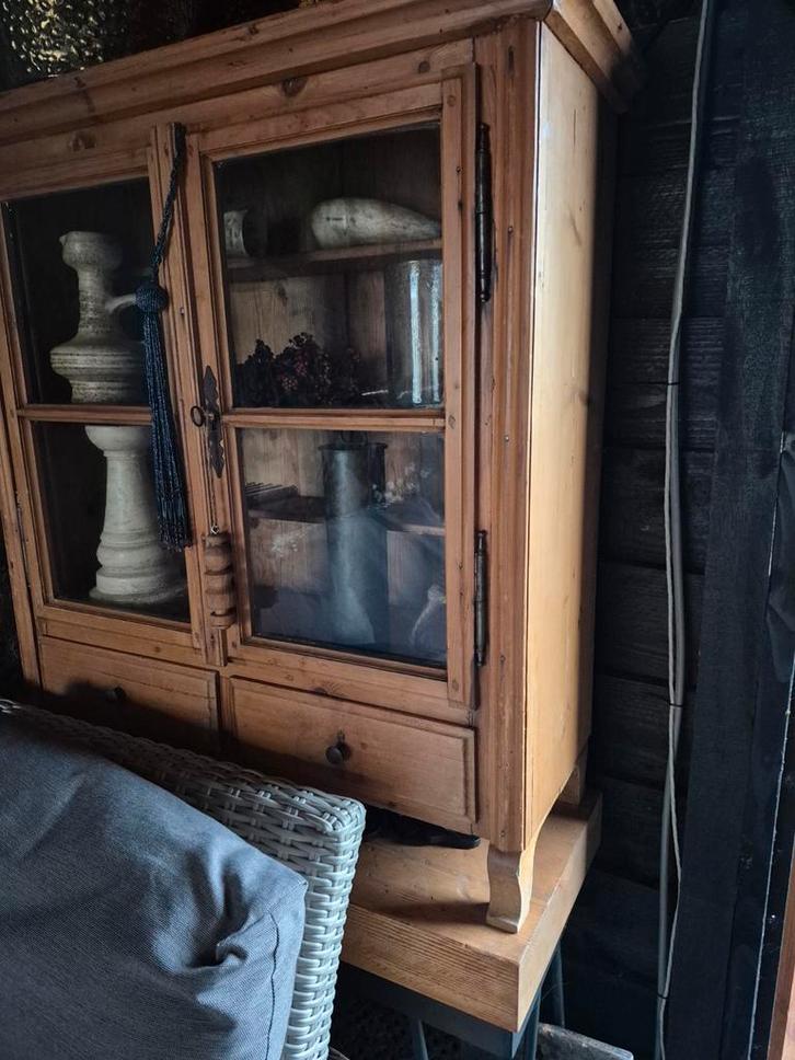 Antiek grenen kastje met glas, Antiek en Kunst, Antiek | Meubels | Kasten, Ophalen